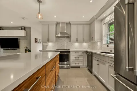1396 Niels Avenue Burlington ON L7P 2E4