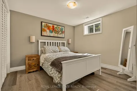 1396 Niels Avenue Burlington ON L7P 2E4