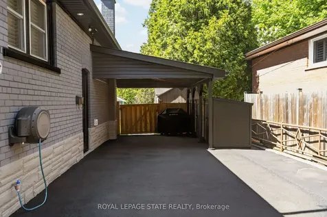 1396 Niels Avenue Burlington ON L7P 2E4