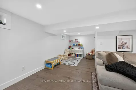 3088 Palmer Drive Burlington ON L7M 1S9