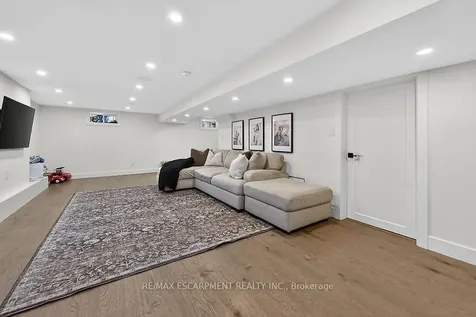 3088 Palmer Drive Burlington ON L7M 1S9
