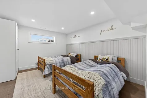 3088 Palmer Drive Burlington ON L7M 1S9