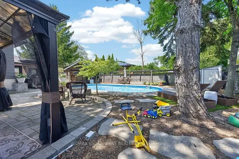 3088 Palmer Drive Burlington ON L7M 1S9