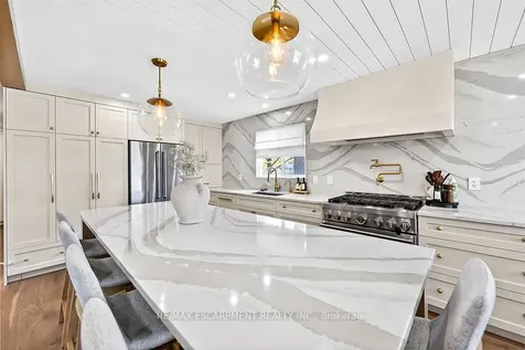 3088 Palmer Drive Burlington ON L7M 1S9