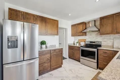57 Scott Road Toronto ON M6M 3T1