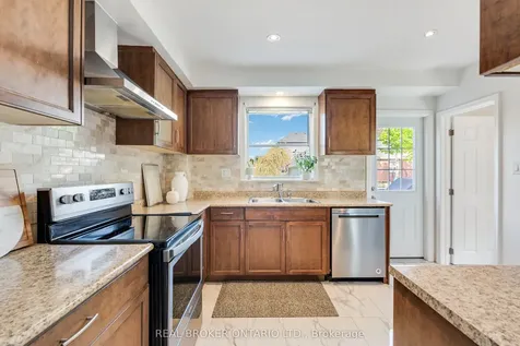 57 Scott Road Toronto ON M6M 3T1