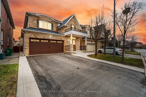 52 Watsonbrook Drive Brampton ON L6R 0R3