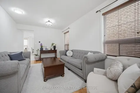52 Watsonbrook Drive Brampton ON L6R 0R3