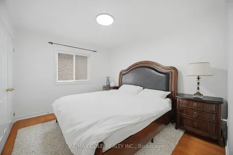 52 Watsonbrook Drive Brampton ON L6R 0R3