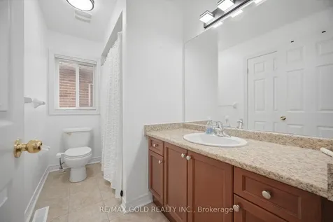 52 Watsonbrook Drive Brampton ON L6R 0R3