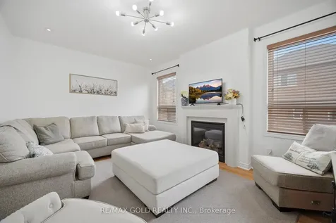 52 Watsonbrook Drive Brampton ON L6R 0R3