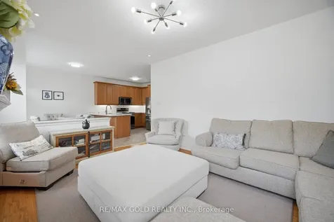 52 Watsonbrook Drive Brampton ON L6R 0R3