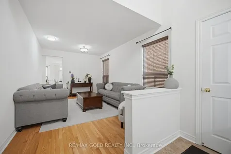 52 Watsonbrook Drive Brampton ON L6R 0R3