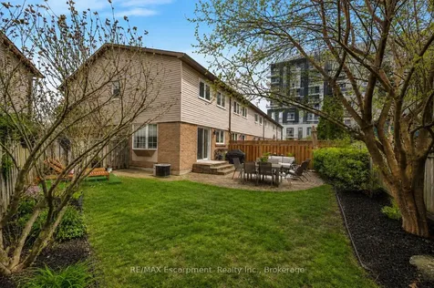 2411 Sovereign Street Oakville ON L6L 1M1