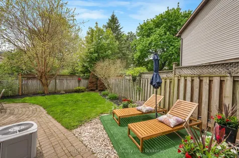 2411 Sovereign Street Oakville ON L6L 1M1