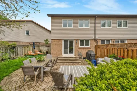 2411 Sovereign Street Oakville ON L6L 1M1