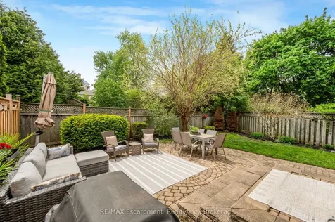 2411 Sovereign Street Oakville ON L6L 1M1