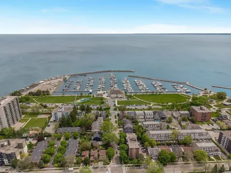 2411 Sovereign Street Oakville ON L6L 1M1