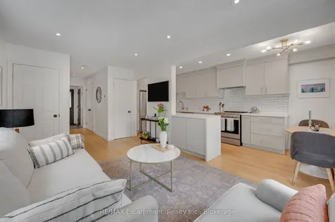 2411 Sovereign Street Oakville ON L6L 1M1