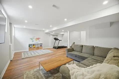 1518 Clitherow Street Milton ON L9E 0B1