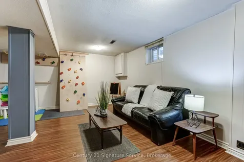 1951 Rathburn Road E Mississauga ON L4W 2N9