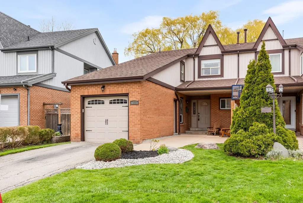 4237 Trellis Crescent Mississauga ON L5L 2M1