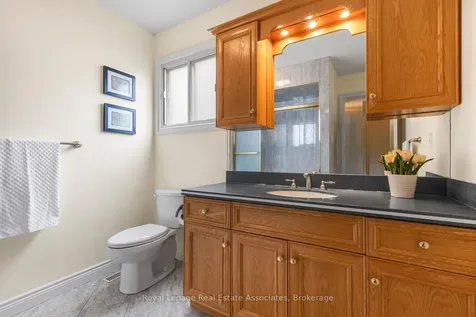 4237 Trellis Crescent Mississauga ON L5L 2M1