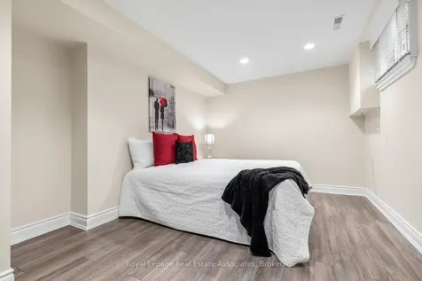 4237 Trellis Crescent Mississauga ON L5L 2M1
