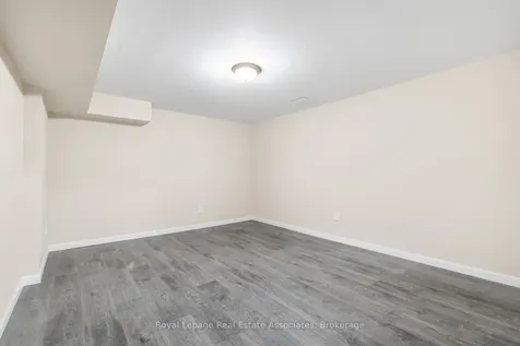 4237 Trellis Crescent Mississauga ON L5L 2M1