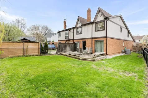 4237 Trellis Crescent Mississauga ON L5L 2M1