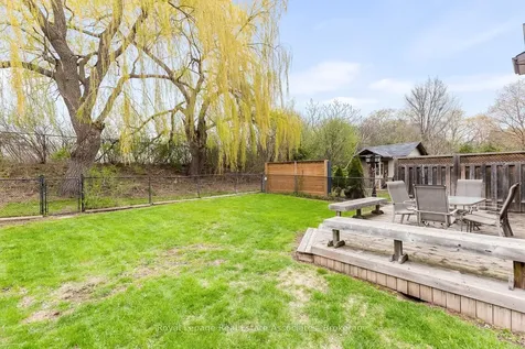 4237 Trellis Crescent Mississauga ON L5L 2M1