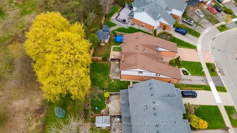 4237 Trellis Crescent Mississauga ON L5L 2M1