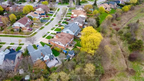 4237 Trellis Crescent Mississauga ON L5L 2M1