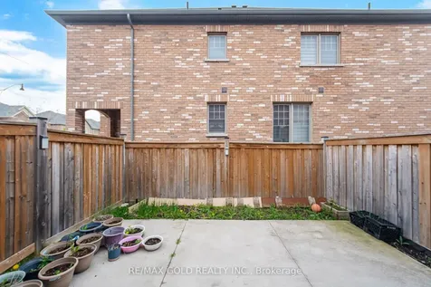 41 Davenfield Circle Brampton ON L6P 2P7