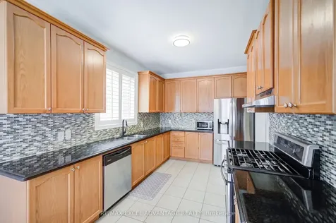 29 Teal Crest Circle Brampton ON L6X 2Z5