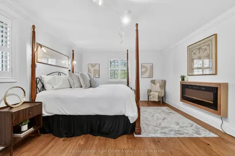 174 Cheverie Street Oakville ON L6J 6C4