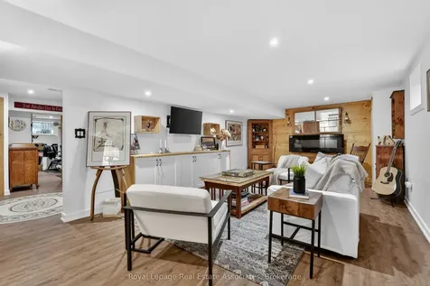 174 Cheverie Street Oakville ON L6J 6C4