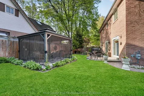 174 Cheverie Street Oakville ON L6J 6C4