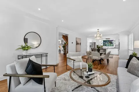 174 Cheverie Street Oakville ON L6J 6C4