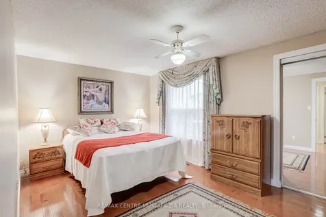 2440 Bromsgrove Road Mississauga ON L5J 4J7