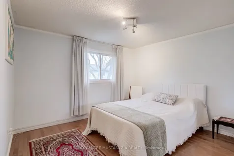 2440 Bromsgrove Road Mississauga ON L5J 4J7