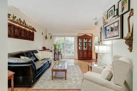 2440 Bromsgrove Road Mississauga ON L5J 4J7