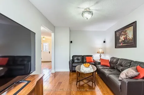 3026 Dalehurst Drive Mississauga ON L5N 6M8