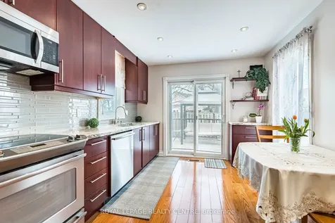 3026 Dalehurst Drive Mississauga ON L5N 6M8
