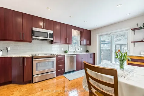 3026 Dalehurst Drive Mississauga ON L5N 6M8