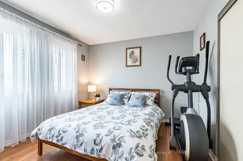 3026 Dalehurst Drive Mississauga ON L5N 6M8