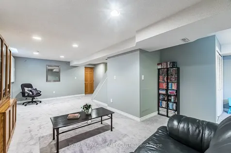 3026 Dalehurst Drive Mississauga ON L5N 6M8