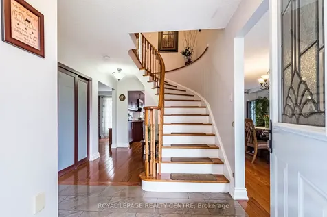 3026 Dalehurst Drive Mississauga ON L5N 6M8