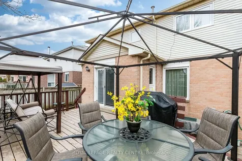 3026 Dalehurst Drive Mississauga ON L5N 6M8