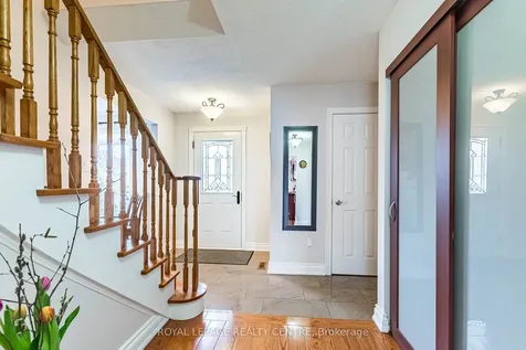 3026 Dalehurst Drive Mississauga ON L5N 6M8